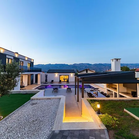 Stunning In With Sauna Ražanac